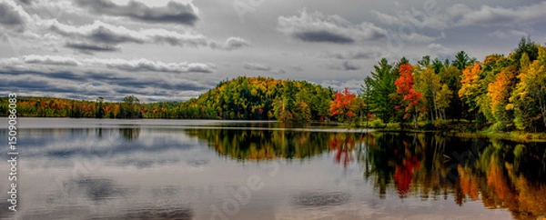 Obraz Scenic Fall Colors reflected on a lake