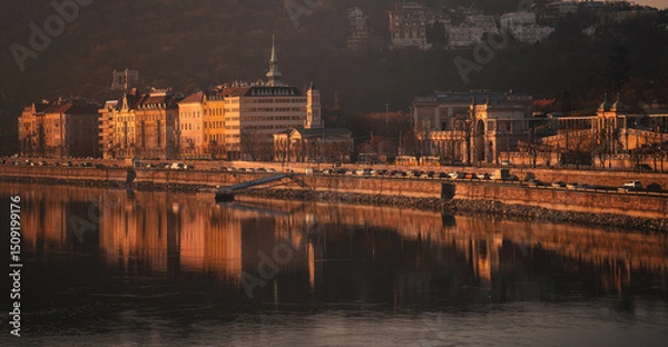 Fototapeta Golden Hour View of the Danube Embankment in Budapest, Hungary