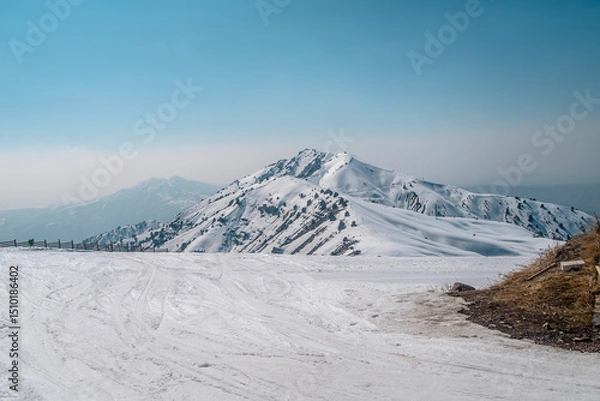Fototapeta Amirsoy, Amirsay snowy rocks, mountains in Uzbekistan. Chatkal Range. Western Tien Shan mountains