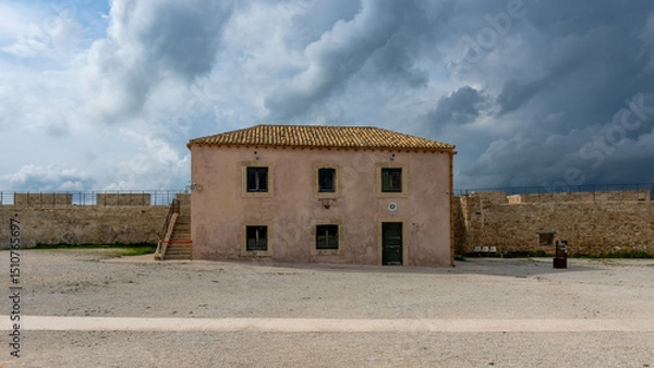 Obraz A building inside the Castello Maniace, Syracuse, Sicily