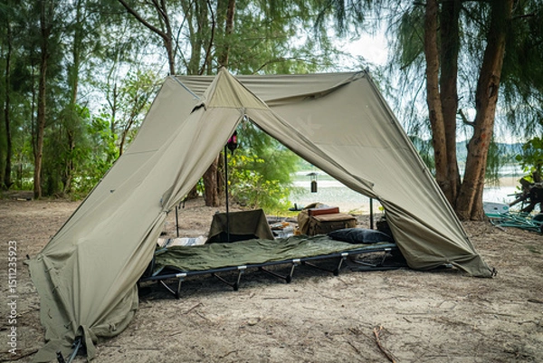 Obraz ソロキャンプ キャンプスタイル ティピーテント 屋外 無骨キャンプ キャンプ場