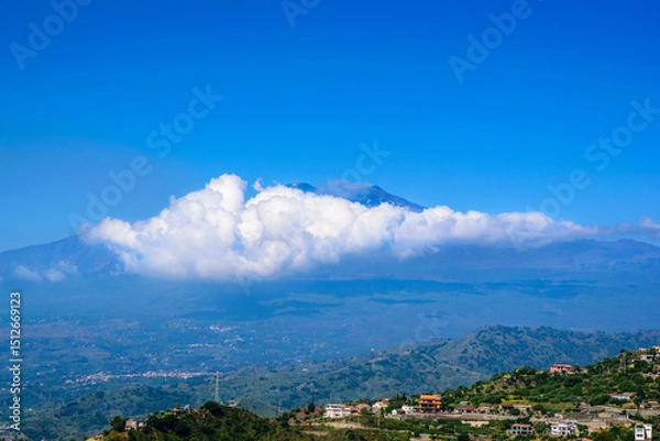 Obraz A panoramic view of Mount Etna
