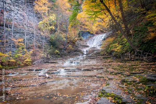 Obraz buttermilk falls state park and waterfalls in autumn