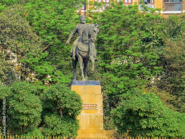 Obraz Statue of Chattrapati Shivaji Maharaj at the Gateway of India, Mumbai, India.