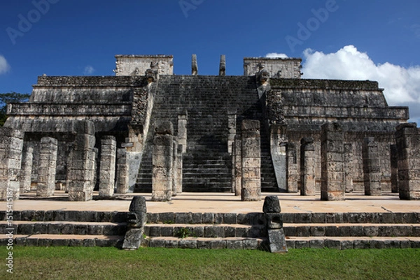 Obraz Temple of the Warriors in Chichen Itza complex, Yucatan, Mexico
