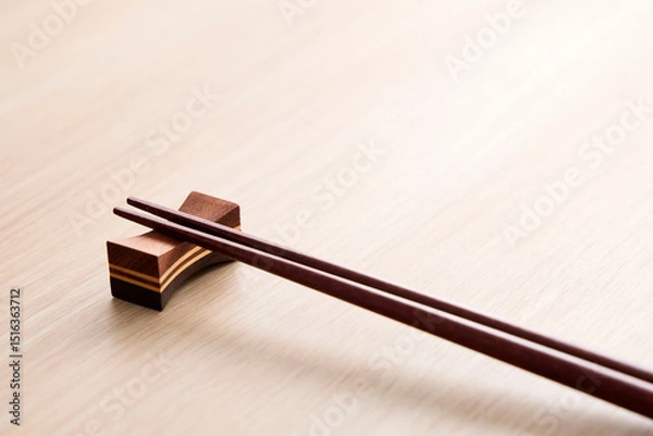 Fototapeta 食卓に置いたお箸の和風イメージ　Japanese-style chopsticks on the table