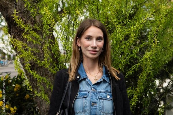 Obraz young christ woman in the park