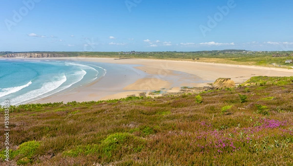 Fototapeta La Plage de Kersiguénou en marée basse dans la Presqu'île de Crozon