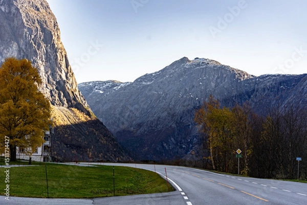 Obraz road in mountains