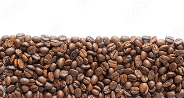 Obraz Many roasted coffee beans on white background. Coffee beans border with area for copy space. Close up images.