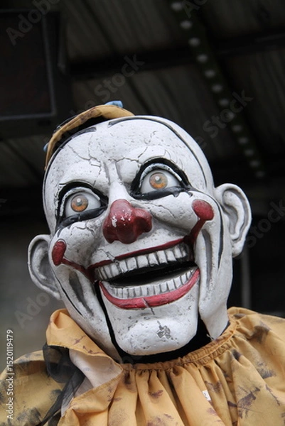 Obraz The Well Used Face of a Clown Mannequin Figure.