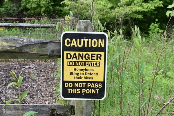 Obraz Danger CAUTION sign for Honeybees sting
