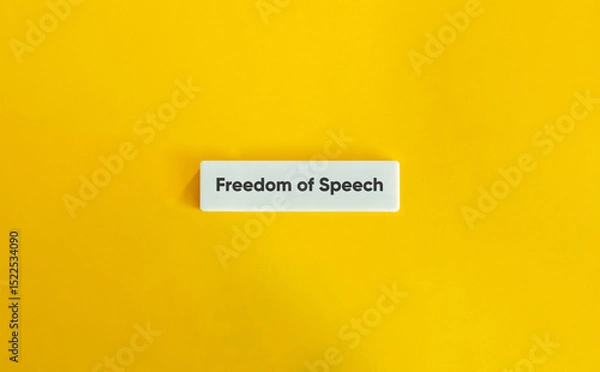 Obraz Freedom of Speech Letter Tile on Yellow Background – Minimalist Concept Design