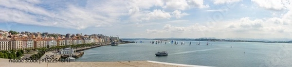 Obraz Pereda Promenade, with its incredible atmosphere, the Bay of Santander, and sailboats. Santander, Spain
