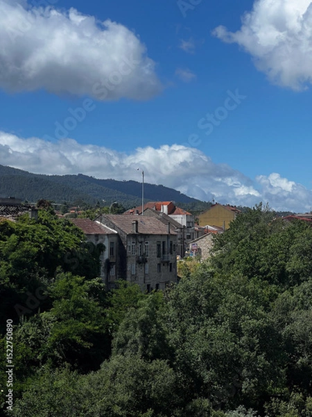 Obraz coming into Tui from Valenca