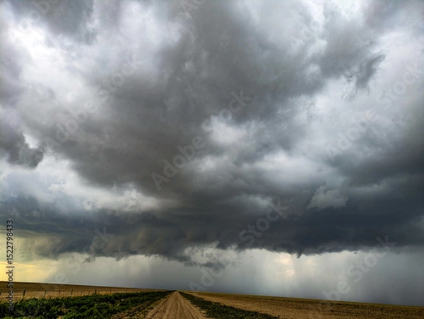 Obraz Thunderstorm with ragged wall cloud