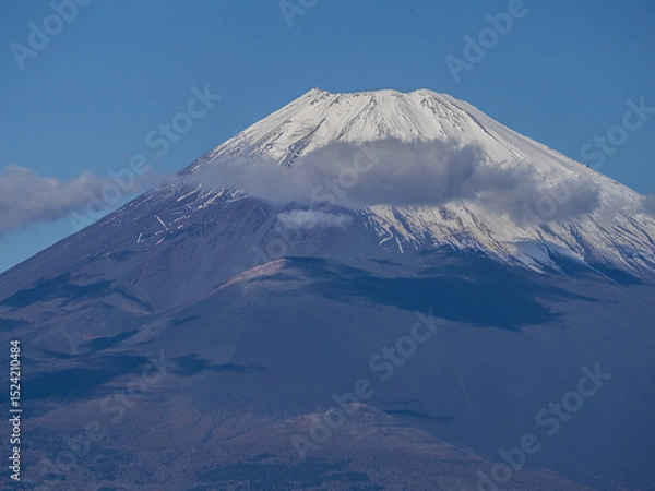 Fototapeta 冠雪富士山と雲