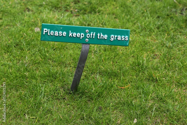 Fototapeta Please keep off the grass.