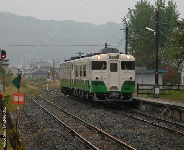 Fototapeta 早朝の只見線　キハ４０系