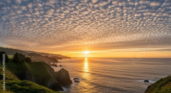 Fototapeta Ocean Sunset View with Cloudy Sky