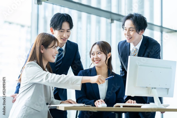 Obraz オフィスで働くビジネスマン　撮影協力:スカパー東京メディアセンター