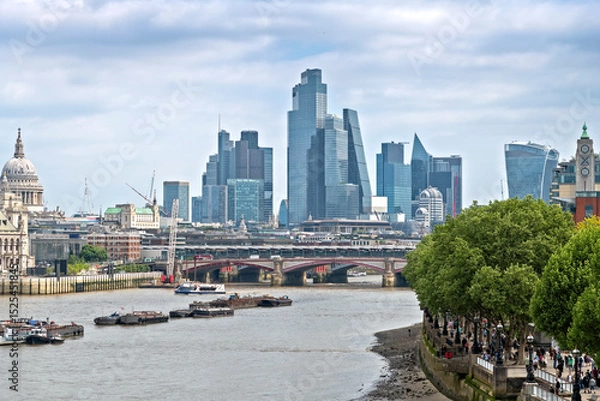 Obraz Scenic London Skyline, Blackfriars Bridge and St. Paul Cathedral, London.