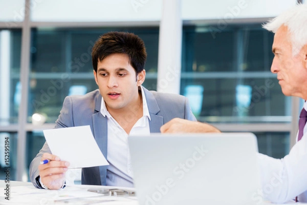 Fototapeta Discussion is the way to solution