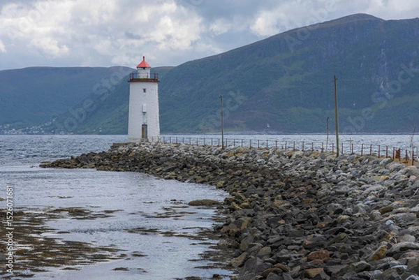 Fototapeta Høgsteinen lighthouse, Godøy, Giske, More og Romsdal, Norway