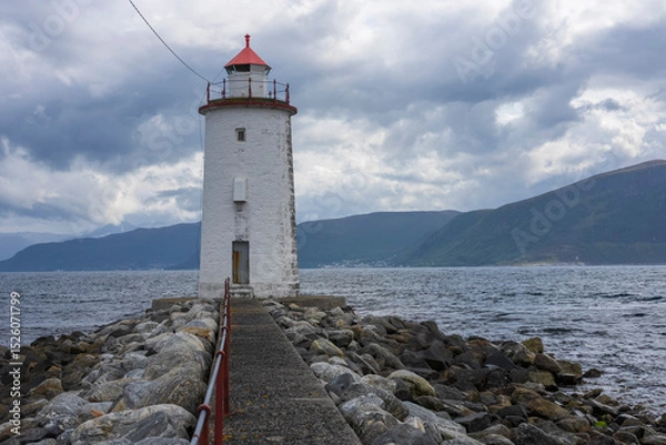 Fototapeta Høgsteinen lighthouse, Godøy, Giske, More og Romsdal, Norway