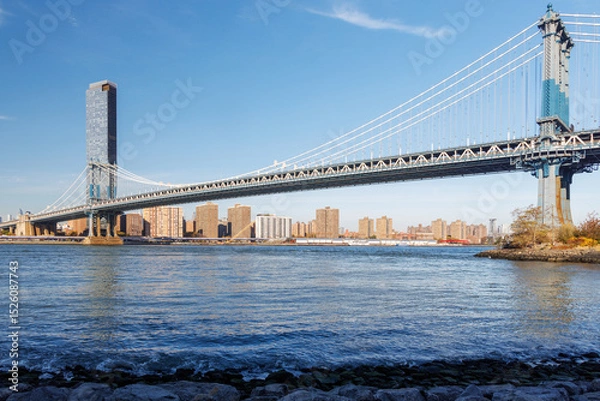 Fototapeta Iconic view of Manhattan Bridge with Manhattan skyscrapers