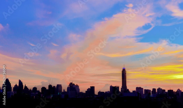 Fototapeta The sky and clouds are clear and colorful in the evening. In a p