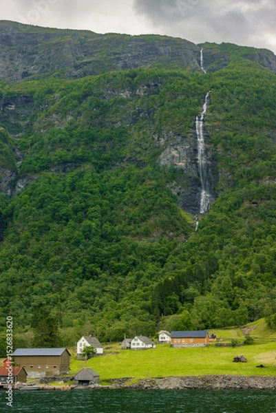 Fototapeta Views from the cruise that goes from Flam to Gudvangen (Norway)