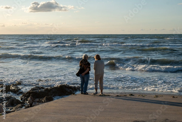 Obraz couple walking on the beach