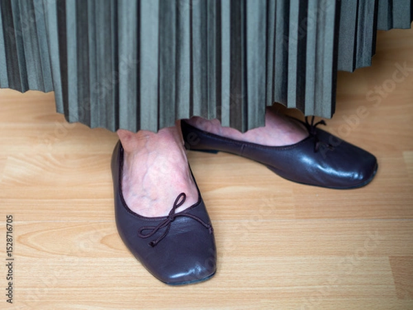 Obraz Soft leather ballerinas. Comfortable everyday womens shoes with low heels. Flat ballet pumps with cushioned foam insoles and anti slip rubber sole