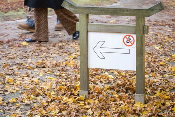 Fototapeta Not permitted smoking and e-cigarettes area in Autumn Park