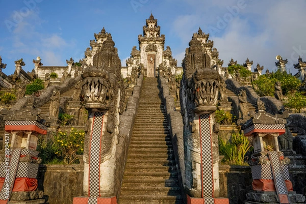 Obraz Majestic view of the Lempuyang Temple staircase with traditional Balinese stone carvings and dragon statues in Bali, Indonesia