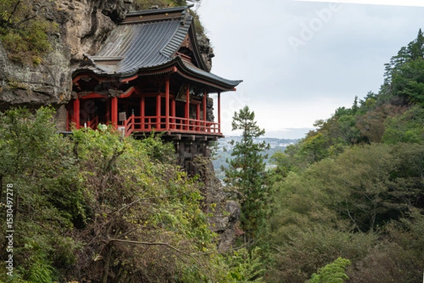 Obraz 布引観音釈尊寺。「牛に引かれて善光寺参り」伝説発祥の地。長野県小諸市大久保