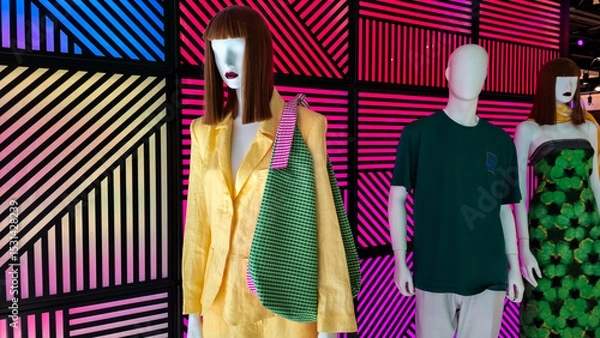 Obraz Trendy Mannequin Fashion Window Showcase