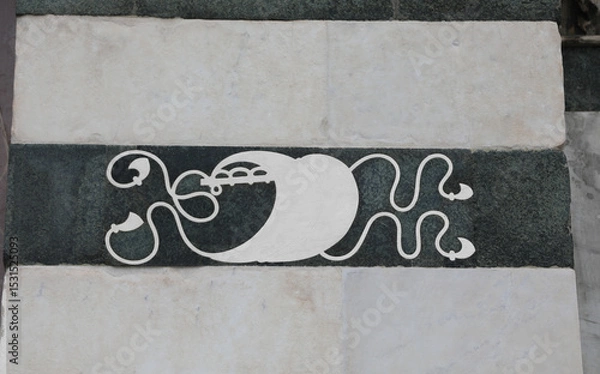 Fototapeta Symbol of the Rucellai famiyl in Church of SAINT MARIA NOVELLA in Florence City  in ITALY with a boat with sail inflated by wind