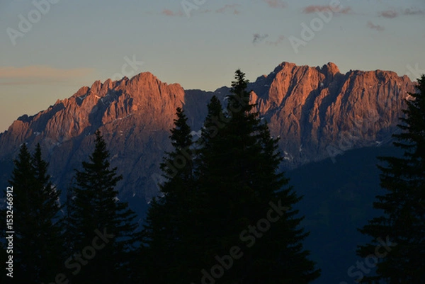 Obraz Die Lienzer Dolomiten mit Sandspitze und Spitzkofel im Abendlicht von Hochlienz aus gesehen, Osttirol, Österreich