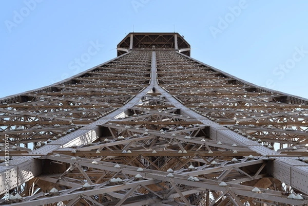 Obraz Vue insolite du sommet de la Tour Eiffel.