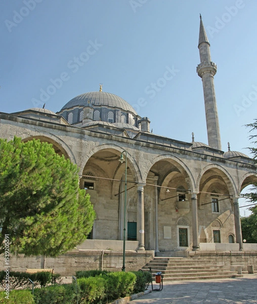 Obraz Hekimoglu Ali Pasha Mosque is a large complex in Istanbul, Turkey. It was built between 1734-1735.