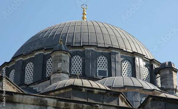 Obraz Hekimoglu Ali Pasha Mosque is a large complex in Istanbul, Turkey. It was built between 1734-1735.