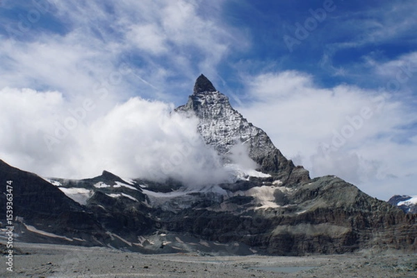 Fototapeta Panoramic view of Matterhorn from Matterhorn Glacier Trail in Switzerland
