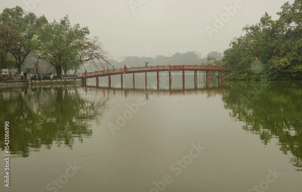 Obraz The Huc Bridge on Hoan Kiem Lake. Hanoi. Vietnam.