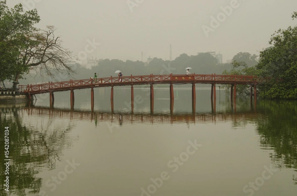 Obraz The Huc Bridge on Hoan Kiem Lake. Hanoi. Vietnam.