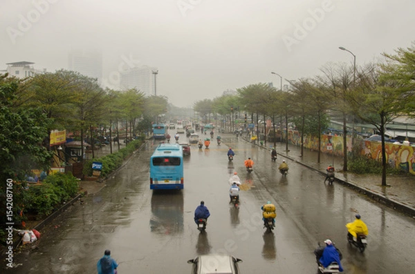 Obraz February 23, 2024, Hanoi: Traffic on an avenue. Vietnam.