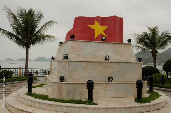 Obraz Monument representing the flag of Vietnam. Cat Ba Island. Cat Ba Archipelago. Vietnam.