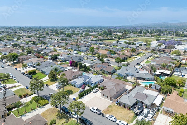 Fototapeta Day time aerial view of the Uptown area of Whittier with house and street, California, USA