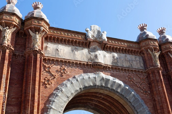 Obraz Arc de triomf showing intricate brickwork and sculptures in barcelona, spain